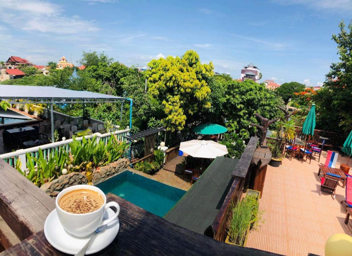 Antonios Villa Hotel Siem Reap Exterior foto